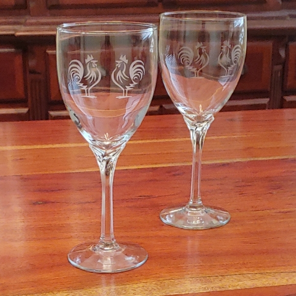 Libbey 'Rooster' Wine Glasses - Picture 2 of 9